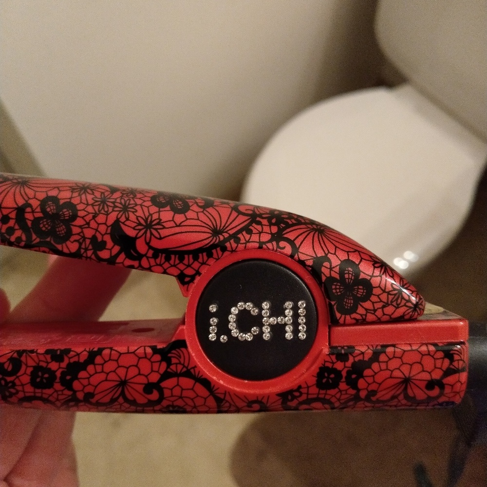 Ichi flat iron